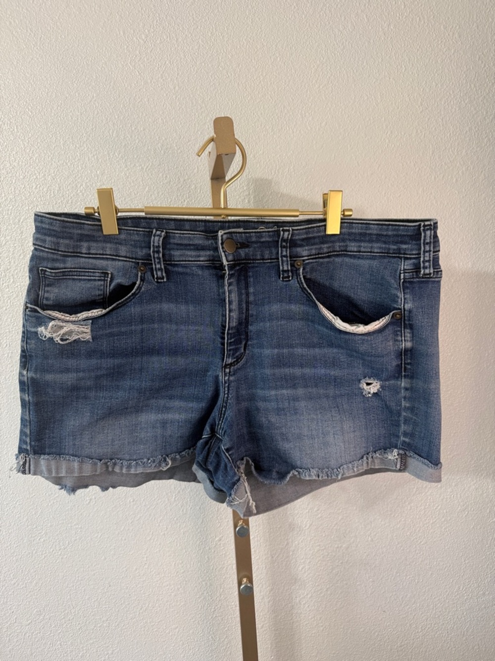 Universal Thread Distressed Dark Blue Denim Cutoff Shorts-16